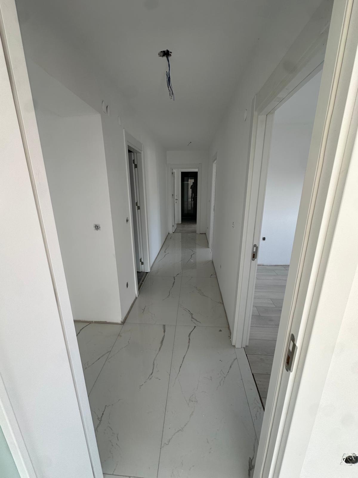 ÖZMERT UĞURCAN AKDAĞ'DAN MÜKEMMEL KONUMDA YERDEN ISITMALI 3+1